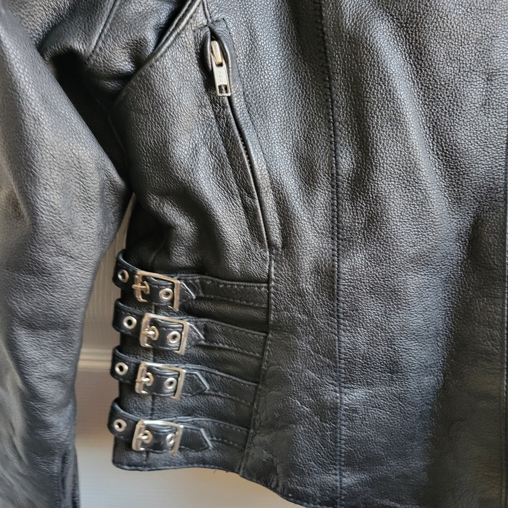 First Classics Leather Jacket Size Medium - image 8
